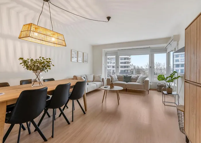 Beautiful Spacious 100m From The With 2 Terraces & Private Garage Box Lägenhet