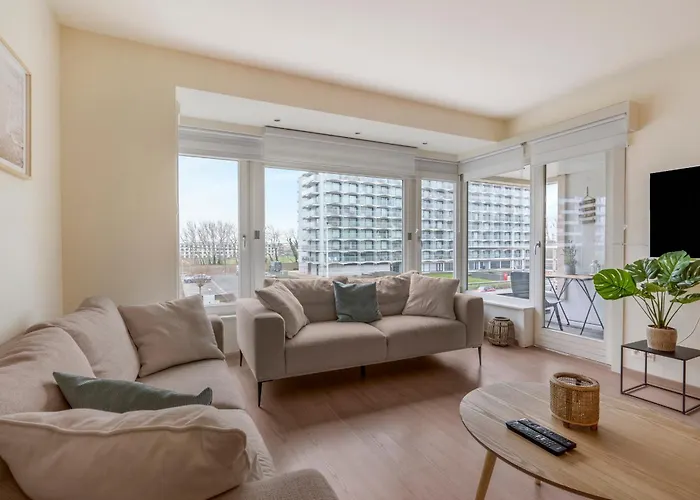 Beautiful Spacious 100m From The With 2 Terraces & Private Garage Box 奥斯滕德