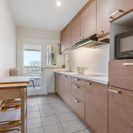 Beautiful Spacious 100m From The With 2 Terraces & Private Garage Box * Ostenda